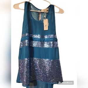 Sheer tank with sequence